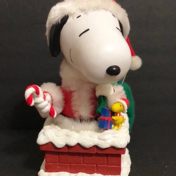 Peanuts 10.75” Snoopy Santa Animated and Musical Tablepiece - Picture 2 of 8